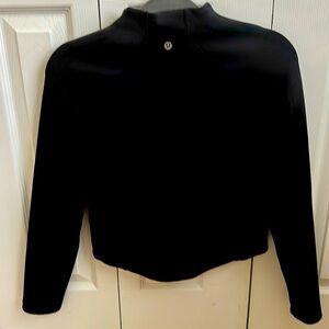 Lululemon cropped zip up . Size 4